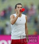 Fussball 1. Bundesliga Bayern-Rostock; Enttaeuschung Salihamidzic