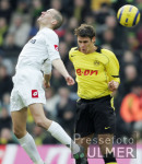 Fussball 1. Bundesliga: Dortmund - Gladbach, Zweikampf