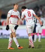 Fussball 1. Bundesliga : (v. li.) Enttaeuschung Pavel Pogrebnyak, Zdravko Kuzmanovic (VfB Stuttgart)