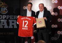 FC Bayern Muenchen Manager Uli Hoeness bei Burger King