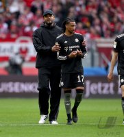 Fussball 1. Bundesliga  Saison  2025/2026  28. Spieltag SC Freiburg - FC Bayern Muenchen