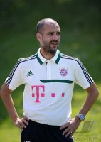 Fussball 1. Bundesliga 2013/2014:  Fototermin beim  FC Bayern Muenchen