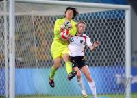 FUSSBALL  Olympia 2008  Halbfinale Frauen Deutschland - Japan