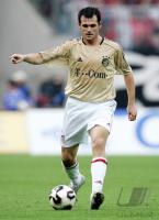 Fussball 1. Bundesliga: Bayern, SAGNOL Einzelaktion am Ball