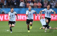 FUSSBALL WM 2014, HALBFINALE: Niederlande - Argentinien