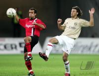 Fussball 1. Bundesliga: Frankfurt - Bayern, Zweikampf