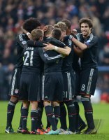 Fussball CHL&Atilde; Saison 12/13:  Philipp Lahm, Franck Ribery und Javi , Javier Martinez  (v. li., FC Bayern Muenchen)