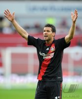 Fussball: 1. Bundesliga Saison 2010/2011: Leverkusen, BALLACK