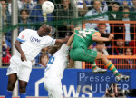 Fussball 1. Bundesliga: Bochum - Bremen, Zweikampf
