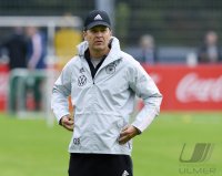 Fussball Training Deutsche Nationalmannschaft in Stuttgart: Bundestrainer Flick (Deutschland)