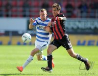 Fussball 2. Bundesliga: Daniel Brosinski (MSV Duisburg) gegen Andreas Schaefer (FC Ingolstadt )