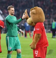 Fussball 1. Bundesliga Saison 19/20: FC Bayern Muenchen -  FC Schalke 04