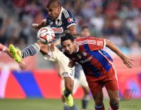 FUSSBALL 1. Bundesliga 14/15 Testspiel: JUBEL Claudio Pizarro (FC Bayern Muenchen)