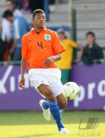 Fussball International: U17: Holland, VAN AANHOLT Einzelaktion
