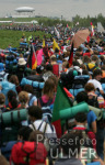 Weltjugentag 2005 in Koeln Pilgerstrom zum Marienfeld