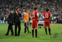 Fussball Champions League Finale: Co Trainer Andries Jonker, Trainer Louis van Gaal, Torwart Michael Rensing, Holger Badstuber, Mario Gomez (v. li., FCB)