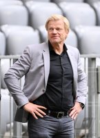 Fussball Audi Football Summit 2021 FC Bayern Muenchen - SSC Neapel