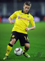 Fussball: Euroa League, Saison 2010/2011: Dortmund - Sevilla, BLASZCZYKOWSKI am Ball
