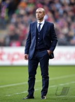 Fussball 1. Bundesliga Saison 14/15: Trainer Roberto Di Matteo (FC Schalke 04)