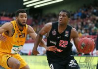 Basketball 1. Bundesliga 15/16 Hauptrunde: Walter Tigers Tuebingen -  Giessen 46ers