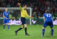 Fussball EM 2016 Quali: Schiedsrichter Wolfgang Stark (Deutschland)