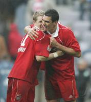 Fussball FC Bayern-Wolfsburg; Zweikampf