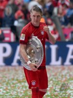 Fussball, 1. Bundesliga  Saison 13/14: Jubel FC Bayern Muenchen mit Schale