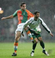 Fussball CL: Bremen - Athen, Zweikampf