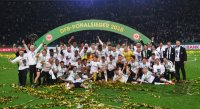 Fussball DFB Pokalendspiel 17/18: JUBEL Pokalsieger Eintracht Frankfurt