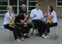 Volleyball 1. Bundesliga   Saison 2011/2012  ENBW TV RottenburgBesichtigung der Werkstatt der Schoenbuchbahn;