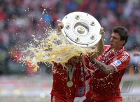 Fussball 1. Bundesliga  Saison  2012/2013:  Deutscher Meister 12/13 FC Bayern Muenchen
