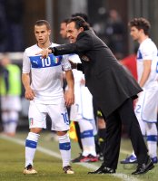 Fussball International  Testspiel: Trainer Cesare PRANDELLI (re,) mit Sebastian Giovinco (Italien)