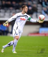 Fussball 2. Bundesliga:  Torwart Lukas Kruse (SC Paderborn 07)
