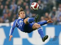 Fussball 1. Bundesliga: Schalke, RAFINHA Einzelaktion
