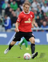 Fussball, 1. Bundesliga, Saison 2010/2011: Mainz, POLANSKI am Ball