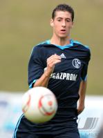 Fussball: 1. Bundesliga Saison 2010/2011, Testspiel: Schalke ESCUDERO Einzelaktion