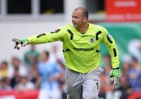 FUSSBALL 2. Bundesliga 13/14: Torwart Gabor Kiraly (1860 Muenchen)