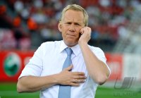 Fussball CHL  Saison 2011/2012:  Moderator Johannes B. Kerner