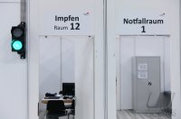 Corona-Impfstoff im Impfzentrum Paul Horn Arena Tuebingen