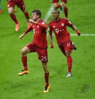 Fussball 1. Bundesliga Saison 15/16: JUBEL FC Bayern Muenchen