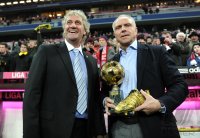 Fussball 1. Bundesliga, Saison 2011/2012:  Jean Marie Pfaff , Michael Rummenigge (v. li., FC Bayern Muenchen)
