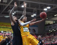 Basketball 1. Bundesliga 16/17 Hauptrunde: Walter Tigers Tuebingen -  Telekom Baskets Bonn