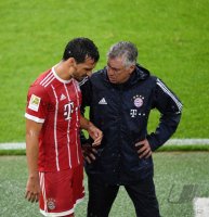 Fussball 1. Bundesliga Saison 17/18: FC Bayern Muenchen - Bayer 04 Leverkusen