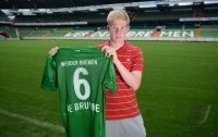 Fussball 1. Bundesliga, Saison 2012/2013, Werder Bremen: Kevin de Bruyne exklusiven Pressefoto ULMER Fotoshooting