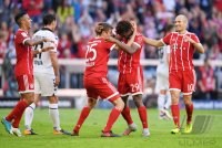 Fussball 1. Bundesliga Saison 17/18: FC Bayern Muenchen - SC Freiburg