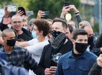 Tesla-Chef Elon Musk besucht Biopharma-Unternehmen Curevac