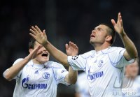 FUSSBALL CHL  Saison 10/11:  JUBEL  FC Schalke 04