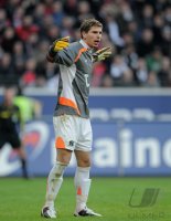 Fussball 1. Bundesliga  Saison 2010/2011:  Torwart Ron - Robert Zieler (Hannover 96)