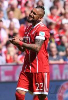 Fussball 1. Bundesliga Saison 16/17: FC Bayern Muenchen - SC Freiburg