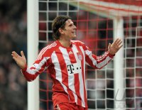 Fussball 1. Bundesliga  Saison 2010/2011: JUBEL Mario Gomez (FC Bayern Muenchen)